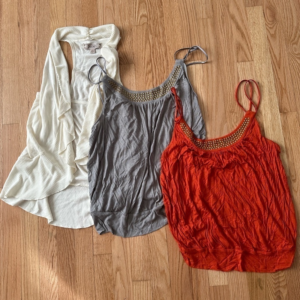 Decree sweater and tank bundle